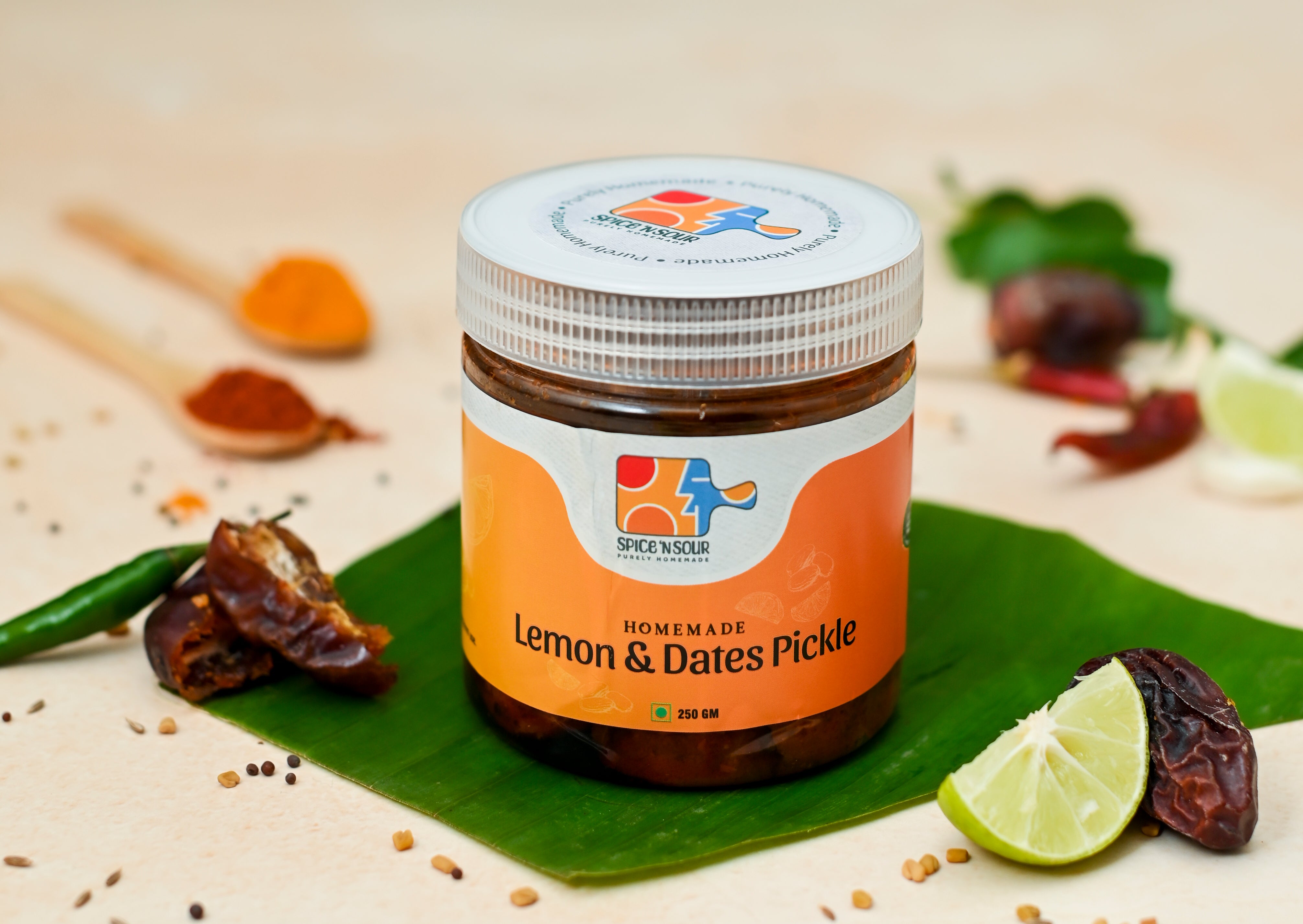 Lemon & Dates Pickles 300 GRM നാരങ്ങ & ഈന്തപഴം അച്ചാർ